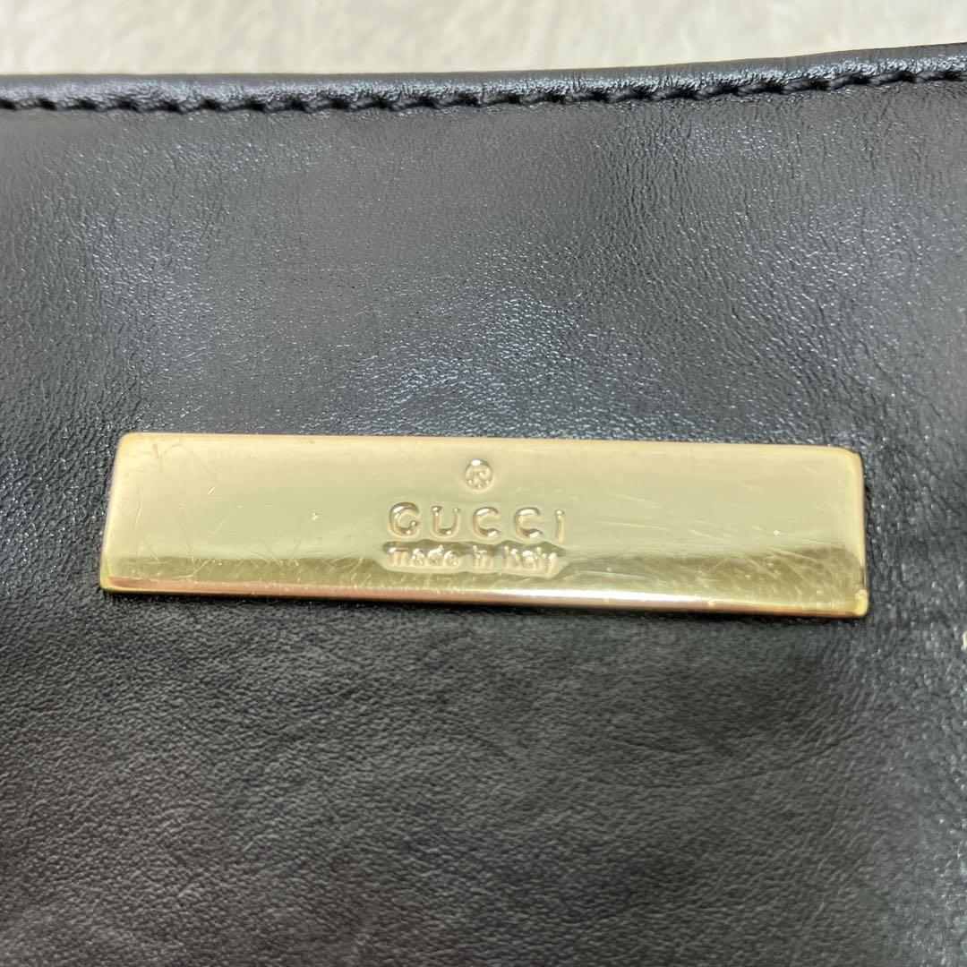 GUCCI グッチ　ショルダーバッグ　メッセンジャー　GG キャンバス　レザー