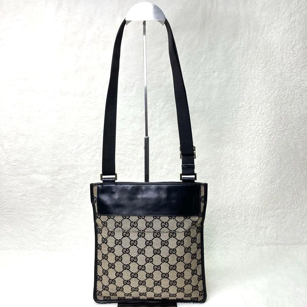 GUCCI グッチ　ショルダーバッグ　メッセンジャー　GG キャンバス　レザー