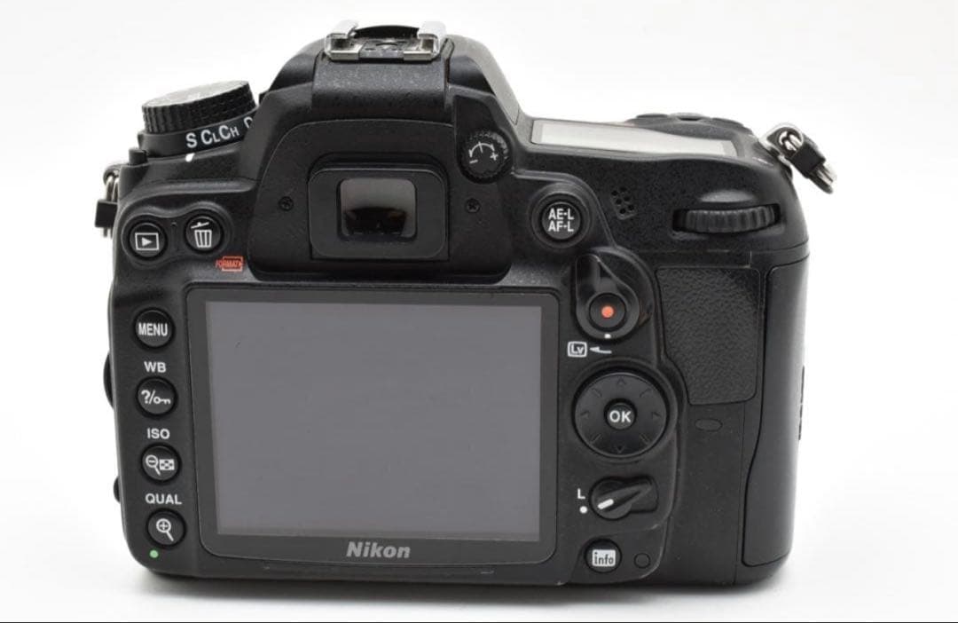 Nikon ニコン D7000 ボディ 美品 ケース付 ストラップ付 純正
