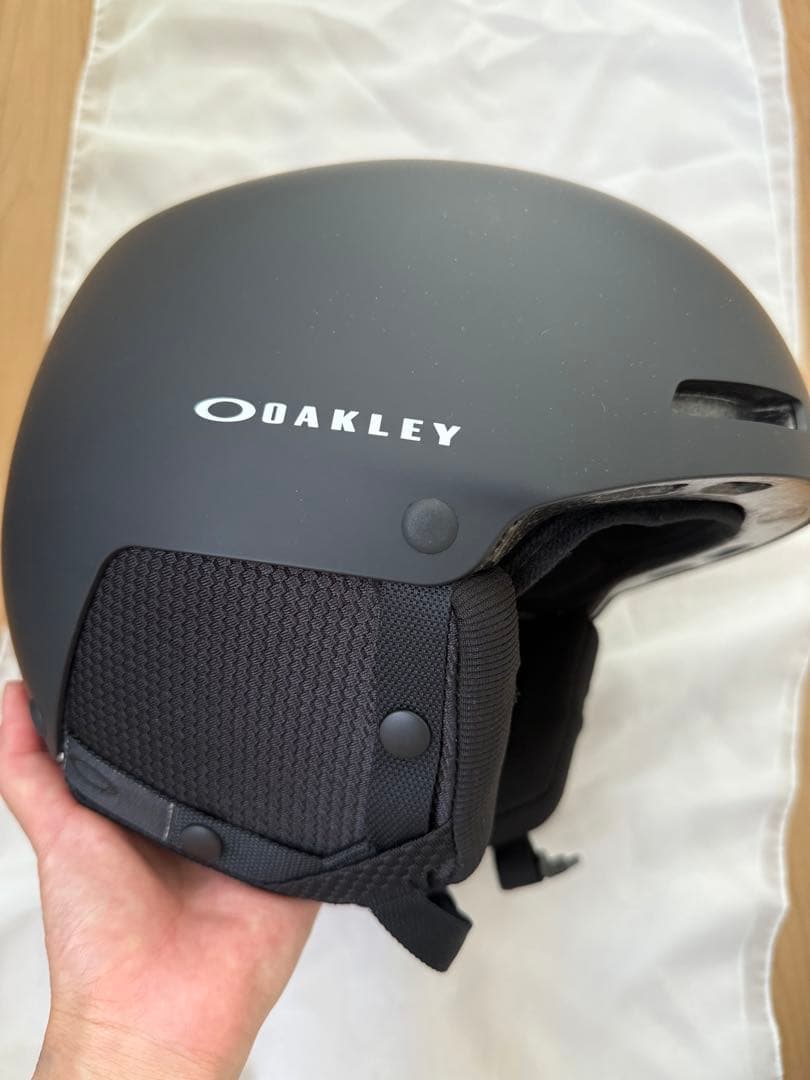 OAKLY オークリー　スノーヘルメット　MOD1 PRO