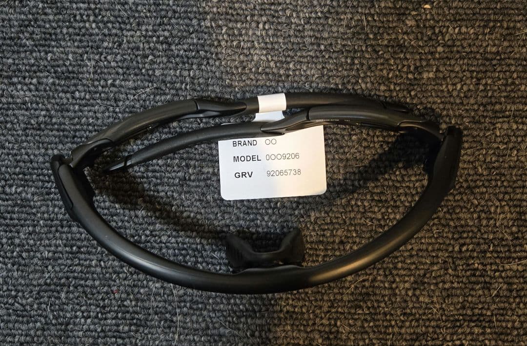 【未使用品】オークリー　レーダーロックパス