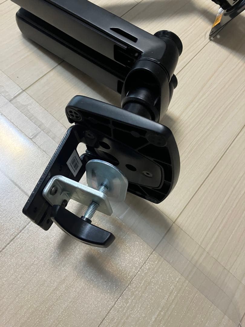 Amazonベーシック デュアルディスプレイモニターアームK001395