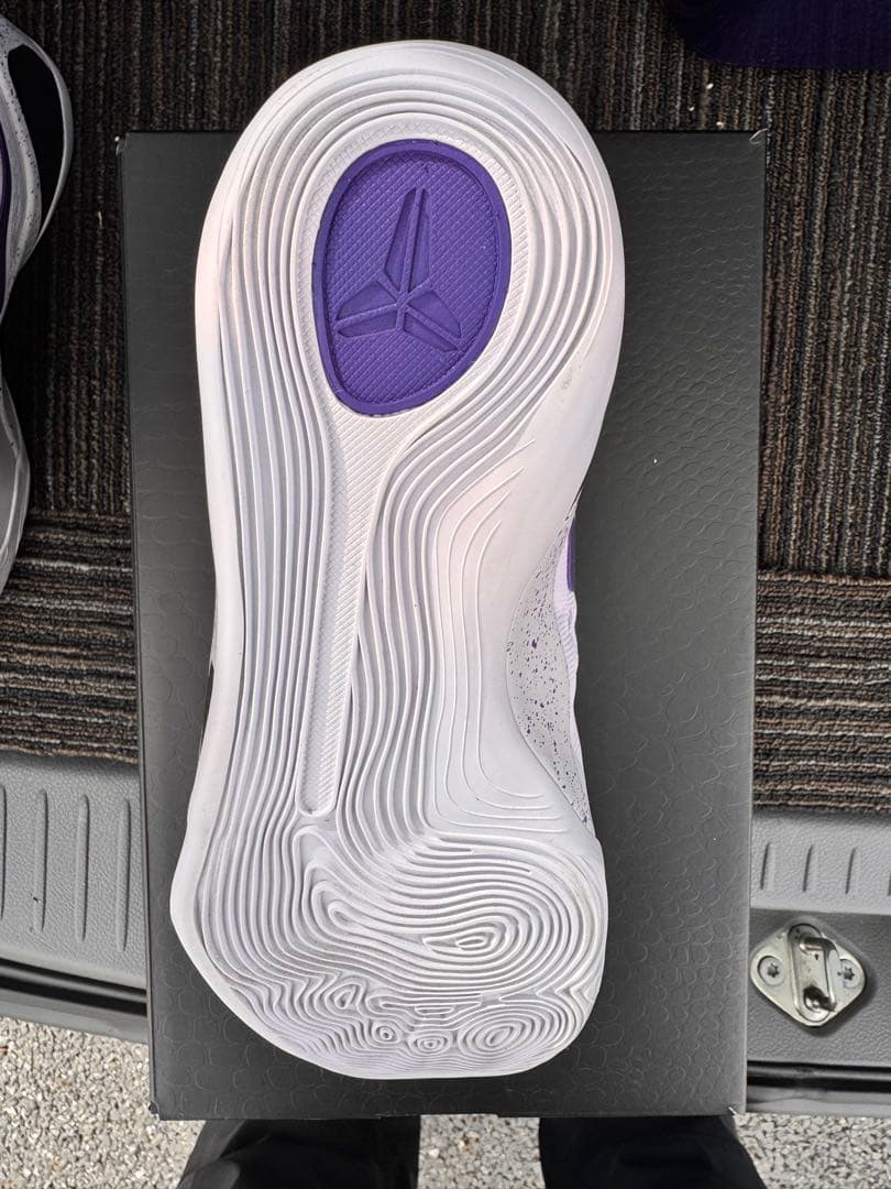 Nike Kobe 9 コービー9 バスケットボールシューズ ホワイト/パープル