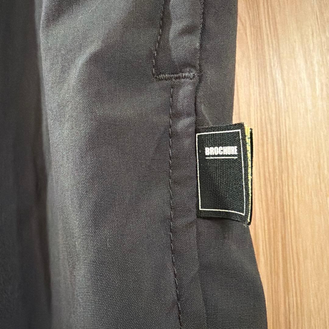 BROCHURE 1P SHAKA M チャコールグレー