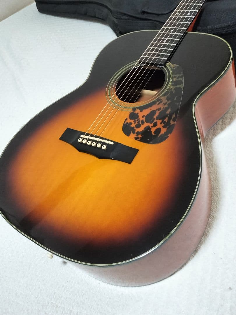 Morris モーリス アコースティックギター 小ぶり ケース付