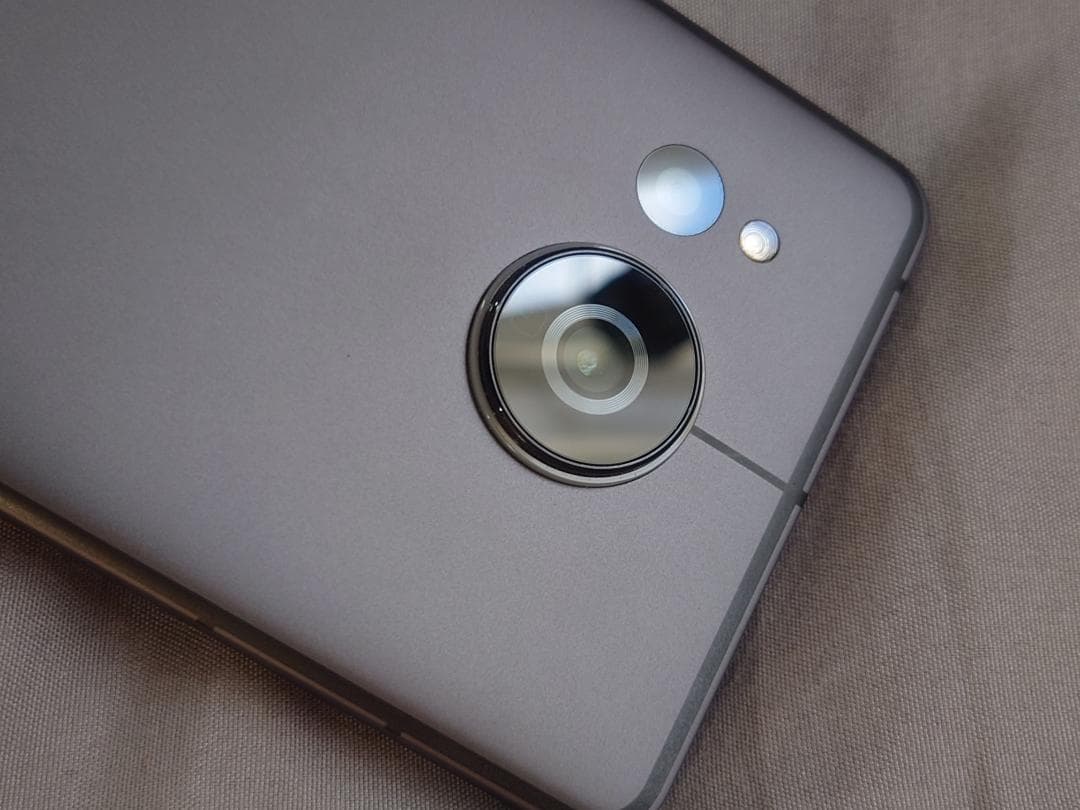 AQUOS sense7 plus A208SH シャープ グレー　SIMフリー