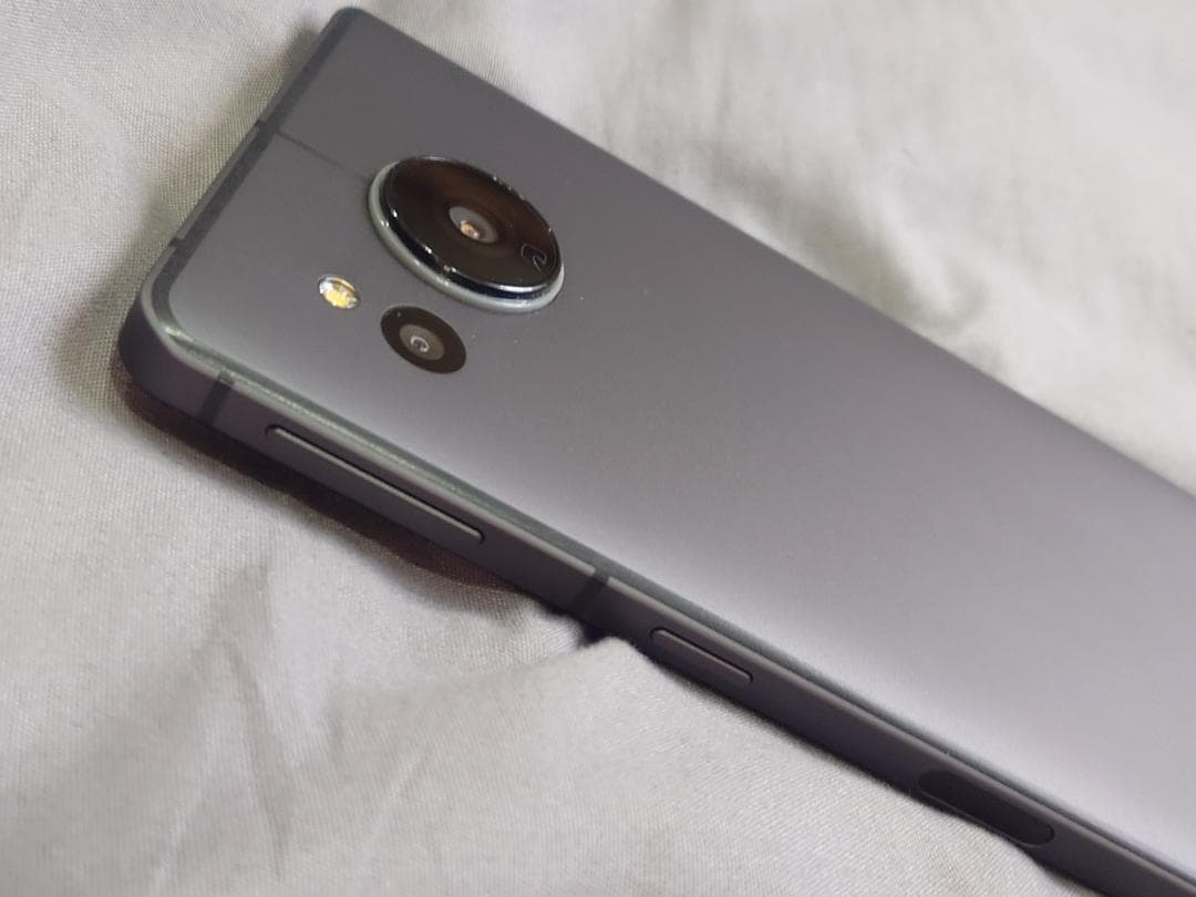 AQUOS sense7 plus A208SH シャープ グレー　SIMフリー