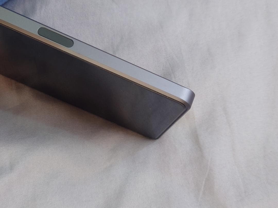 AQUOS sense7 plus A208SH シャープ グレー　SIMフリー