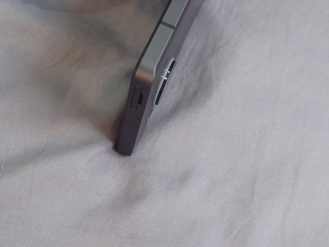 AQUOS sense7 plus A208SH シャープ グレー　SIMフリー