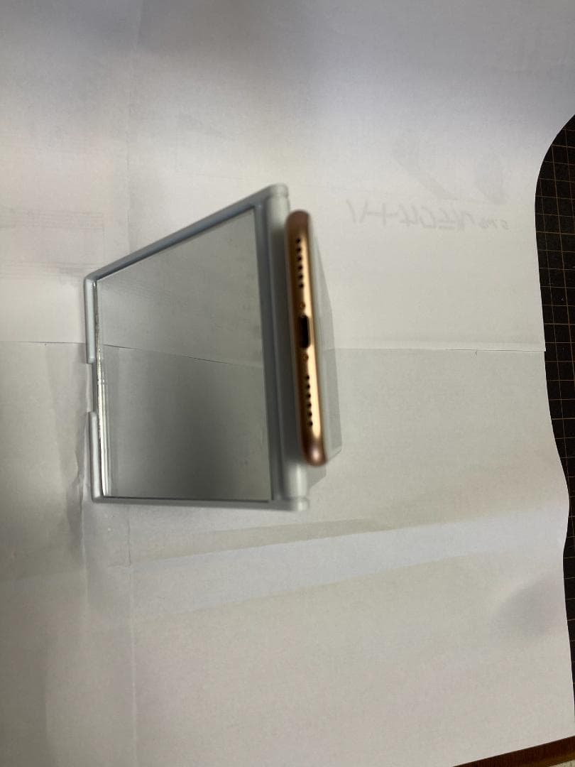 【美品】Apple iPhone 8 ゴールド 本体