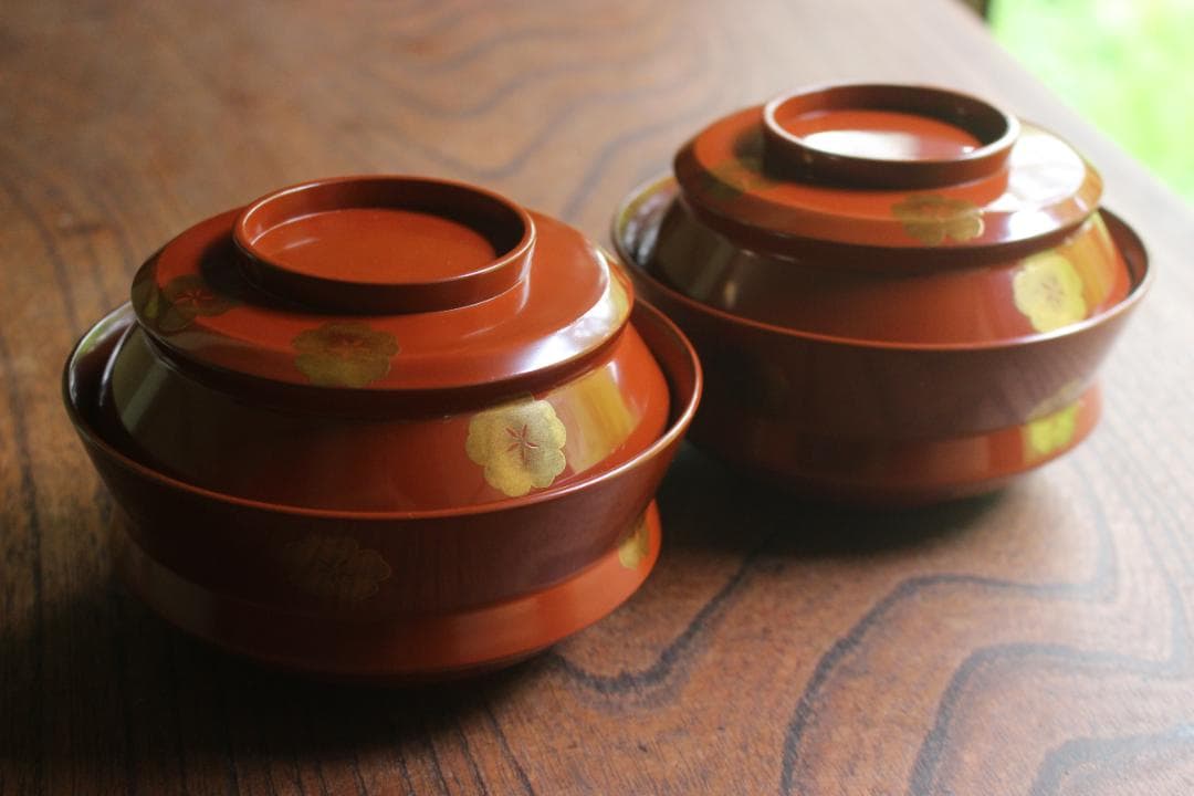 デッドストック！深みある朱漆に優美な梅蒔絵の映えるお椀2点（検輪島塗京塗雑煮椀