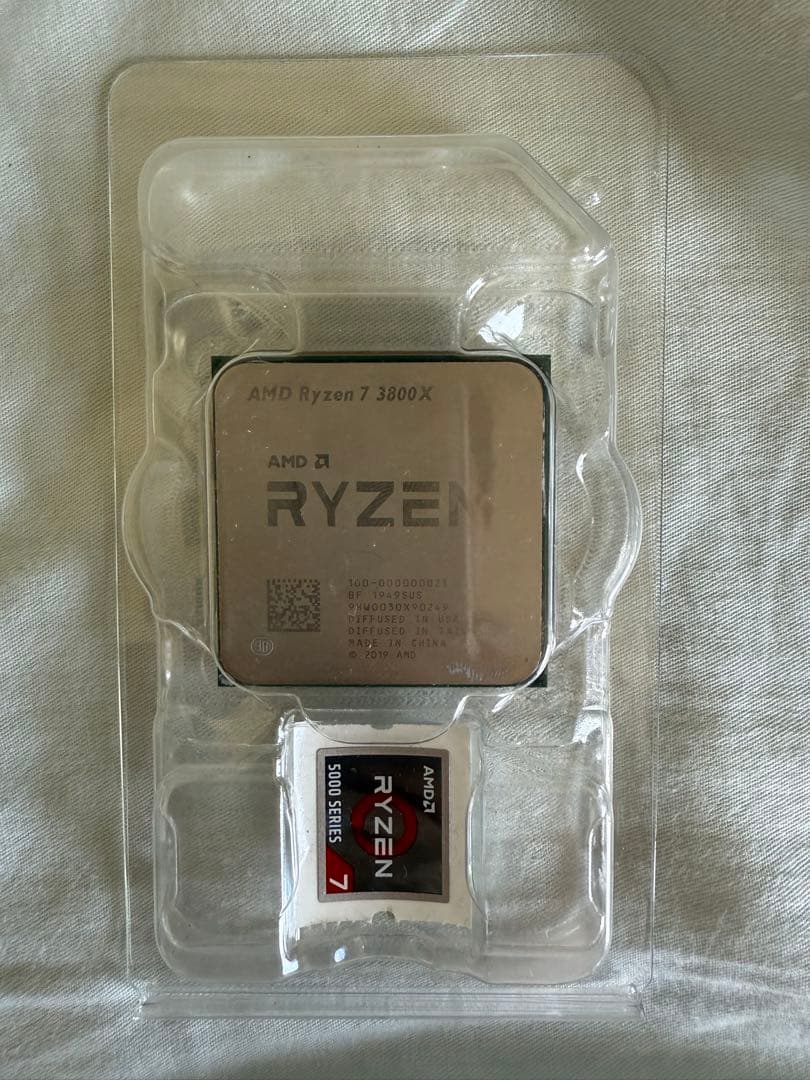 AMD Ryzen 7 3800X CPU 本体