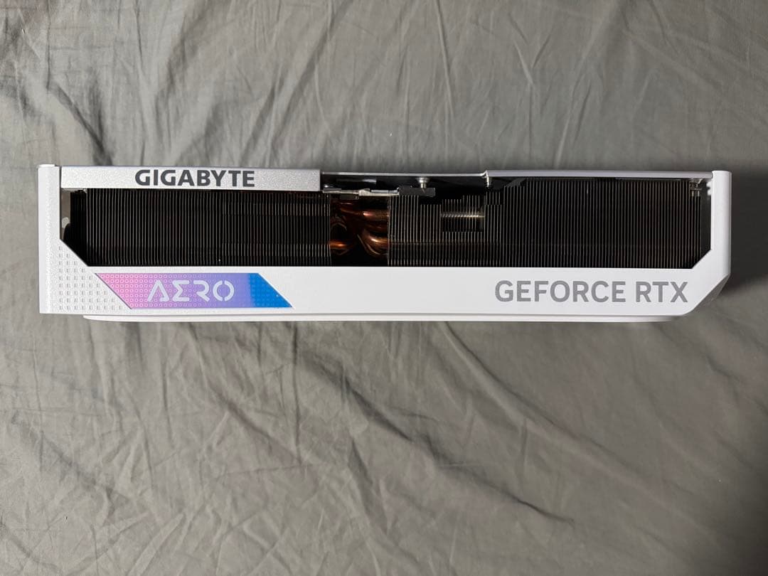GIGABYTE AERO RTX4090 クーラーのみ ホワイト
