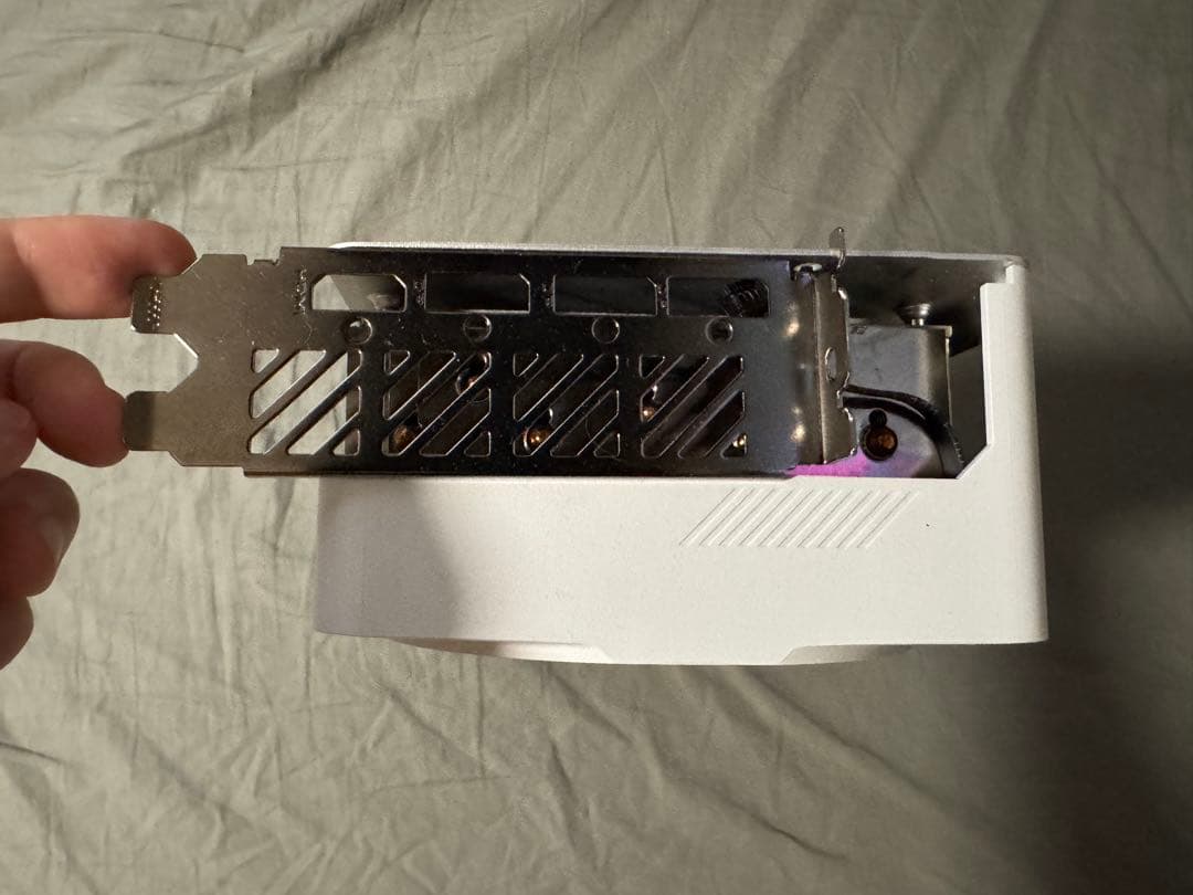 GIGABYTE AERO RTX4090 クーラーのみ ホワイト