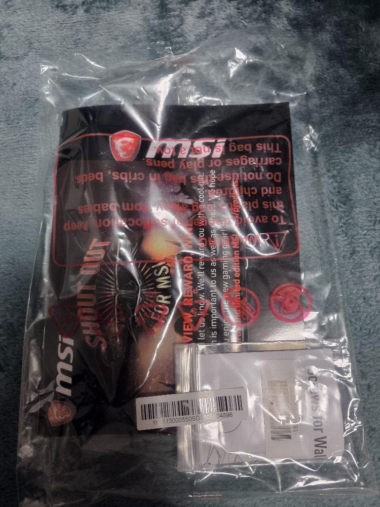 MSI Optix MAG321CURV カーブドゲーミングモニター