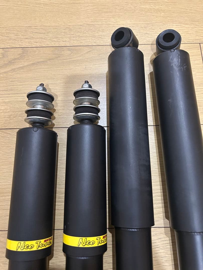 ハイエース200系 ８型4WD ネオチューン ショック