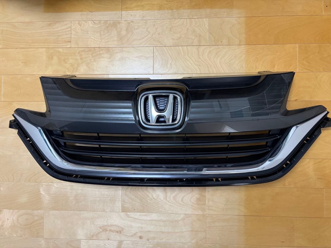Hondaフリード GB5 フロントグリル (純正)