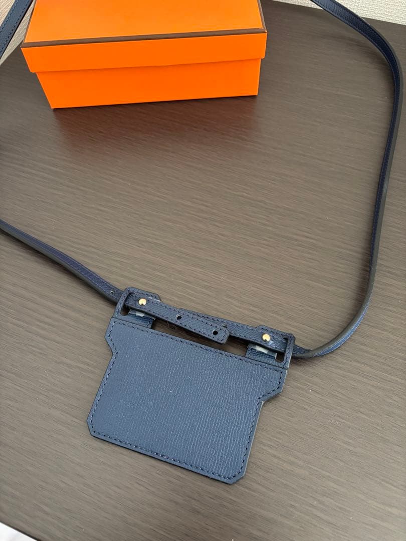 エルメス　バッグ　財布　ウォレット　コンスタンス　スリム　ネイビー