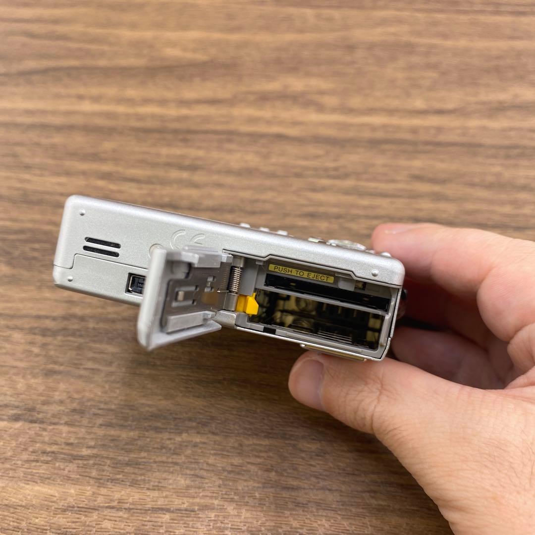 FUJIFILM 富士フイルム FINEPIX F440 Y-159