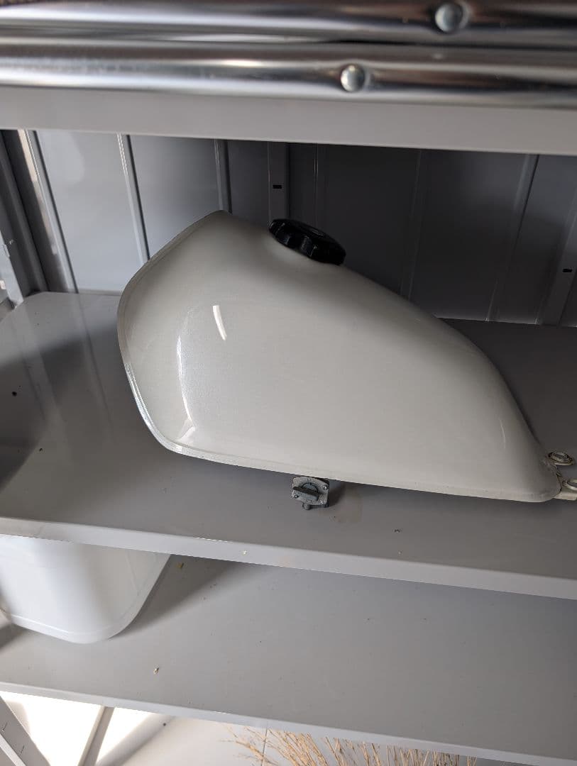 グラストラッカー ビッグボーイ 純正タンク