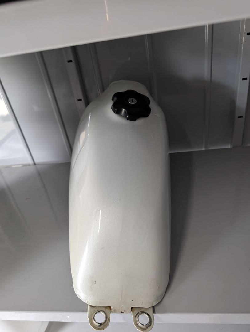 グラストラッカー ビッグボーイ 純正タンク