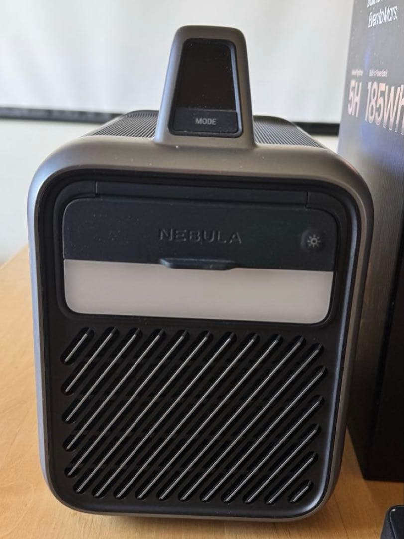 Anker Nebula Mars 3 プロジェクター