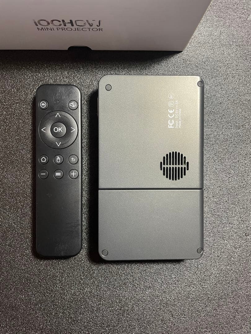 iOCHOW io2 ミニ　プロジェクター　投影機