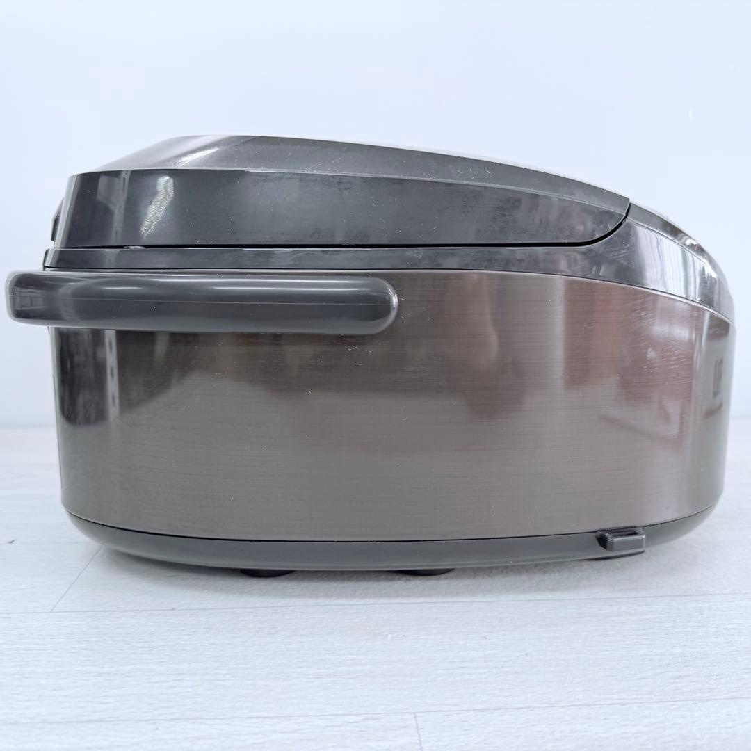TIGER 炊飯器　22年製JPW-D100