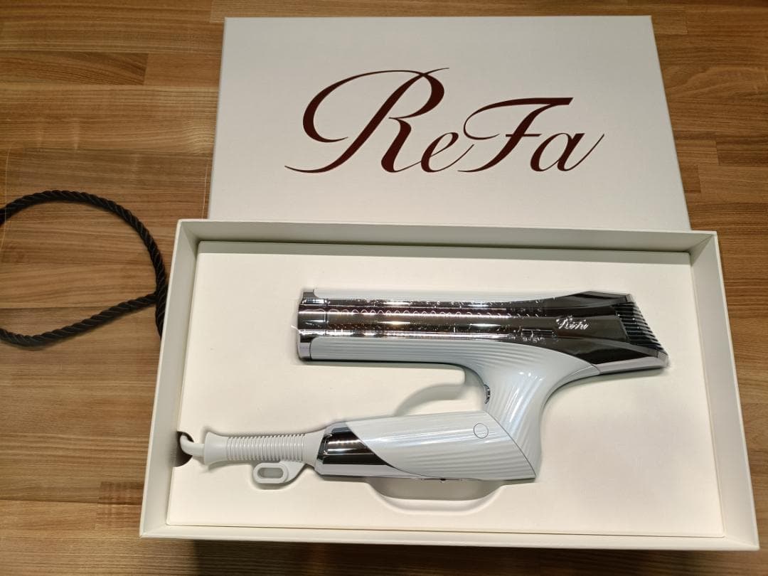 ★新品未使用★リファ ビューティックドライヤー S+ ホワイト 2025年製