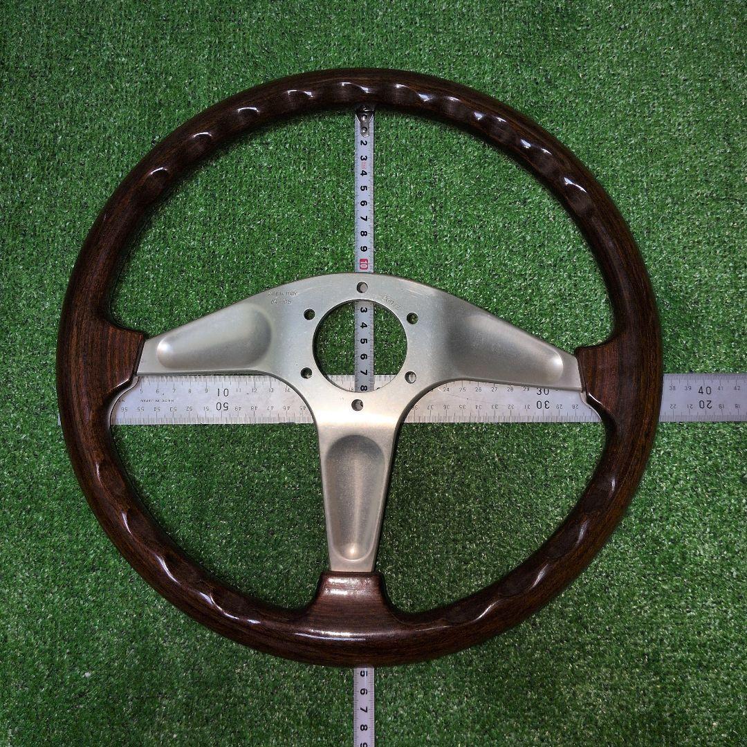 時代物、使用無し、 超美品です。MOMO- ウッドステアリング37㌢