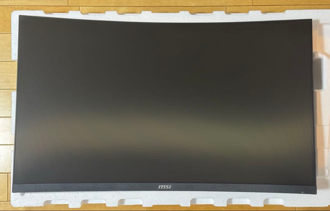 MSI G321CUV 31.5インチ 4K UHD モニター