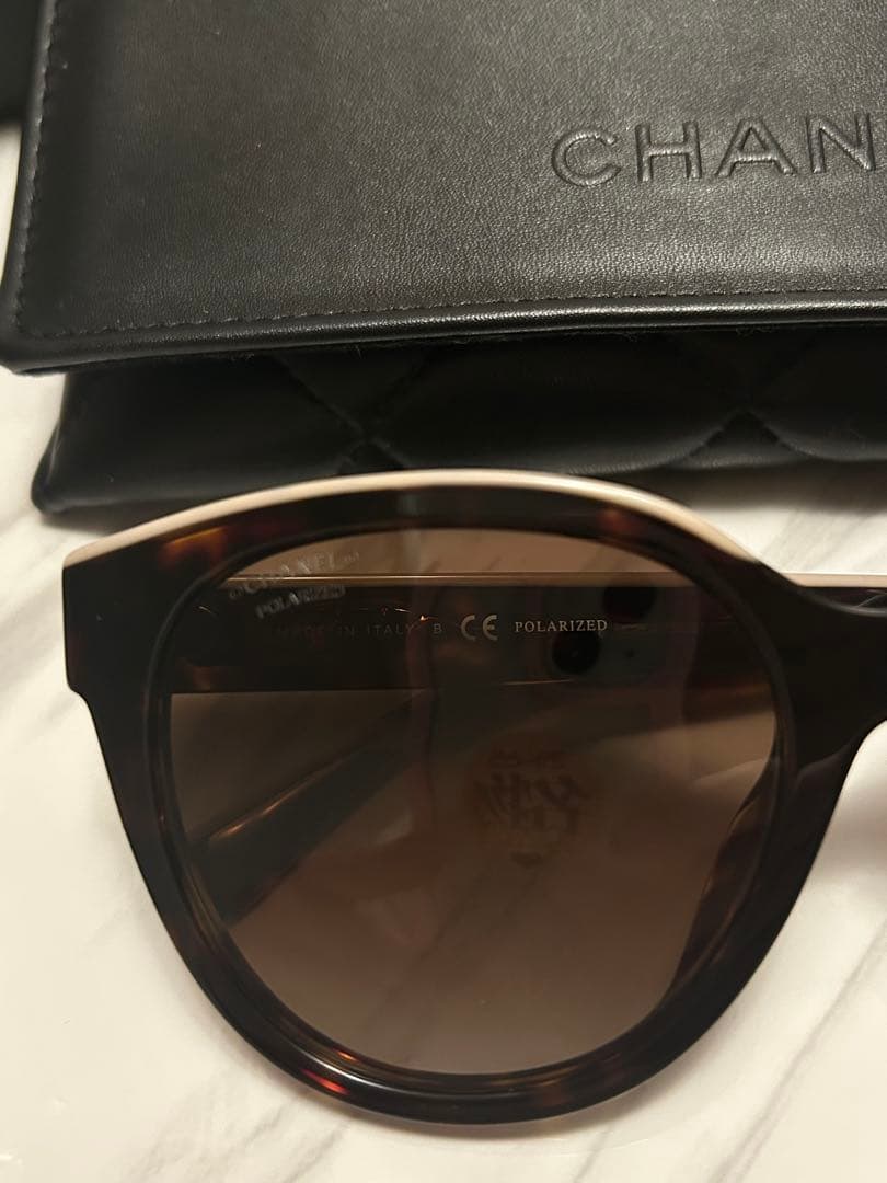 美品 chanel サングラス