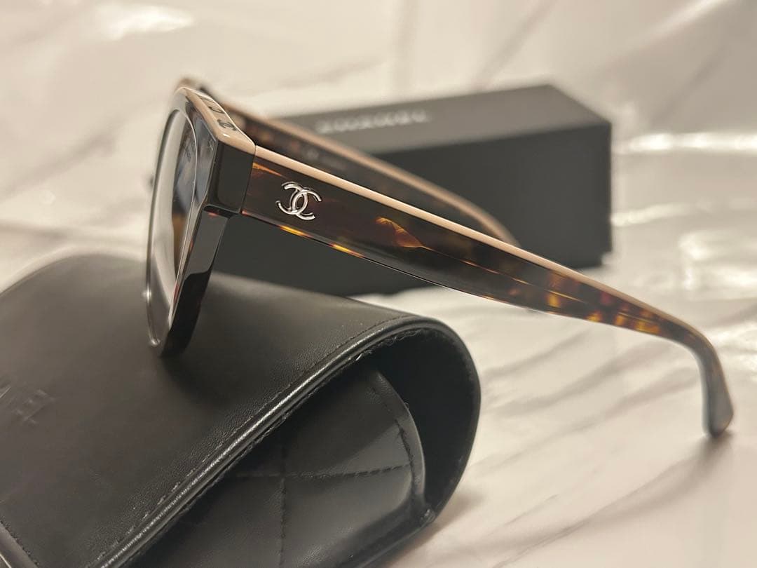 美品 chanel サングラス
