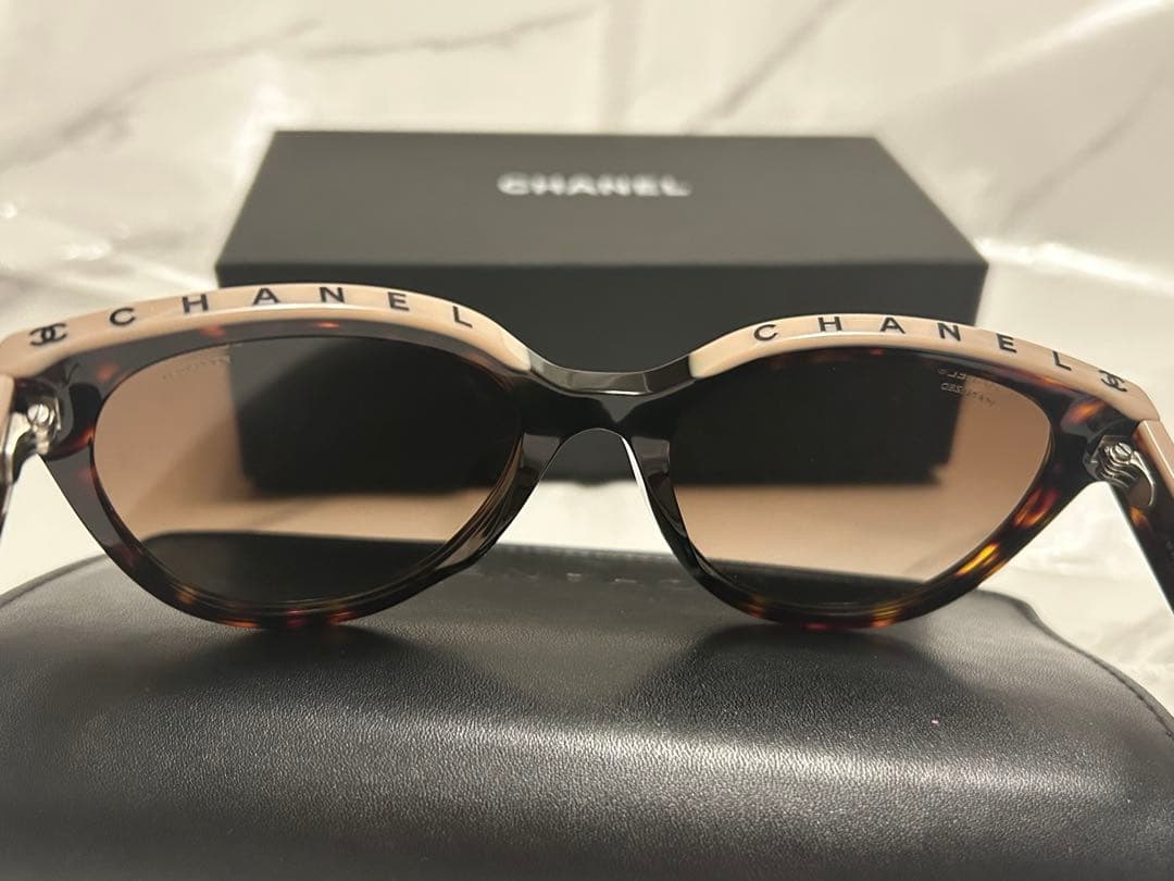 美品 chanel サングラス