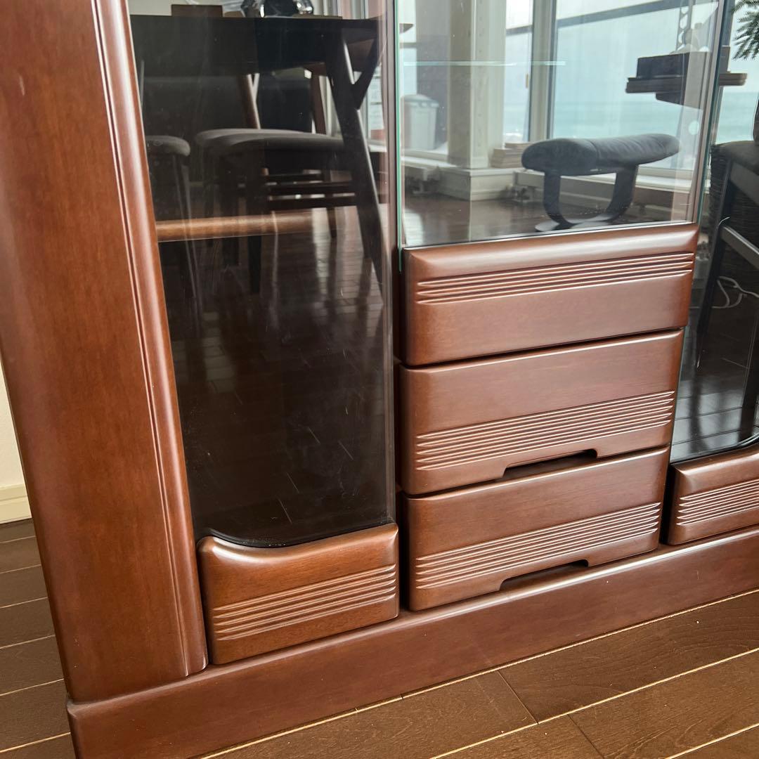 ‼️もんちもんちページ‼️ 高級ガラス扉キャビネット 飾り棚