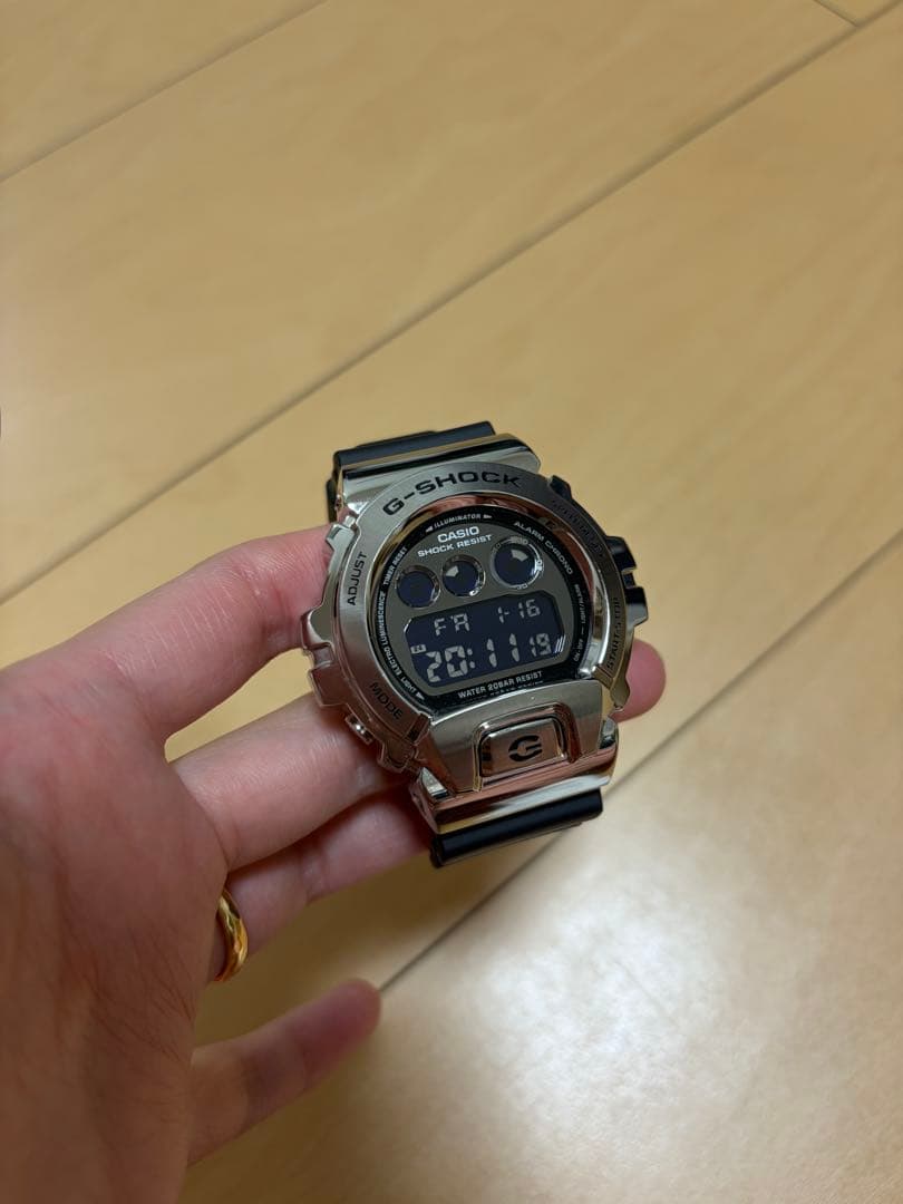 CASIO カシオ　G-SHOCK メタルカバード　GM-6900U-1JF