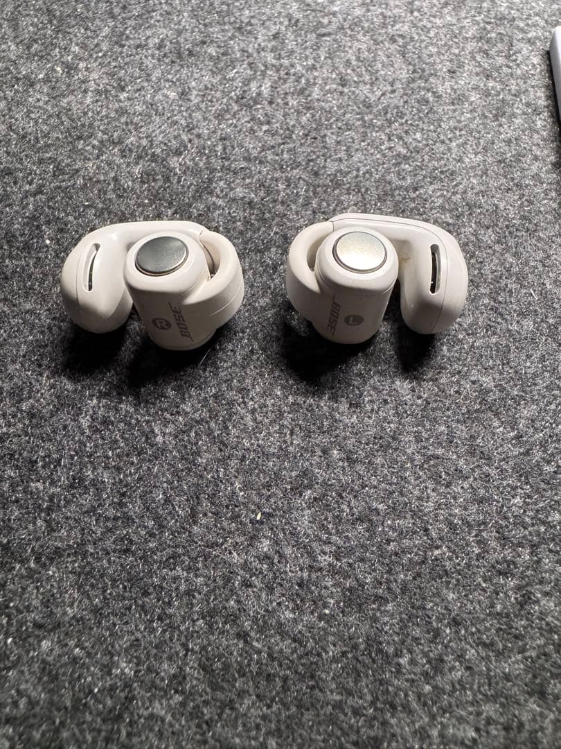 サラ BOSE ULTRA OPEN EARBUDS ホワイト
