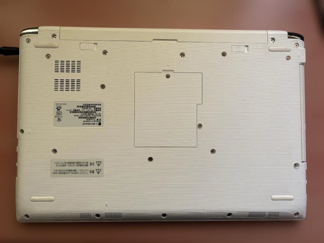 動作確認済み 東芝 dynabook P1-E4JN-EW
