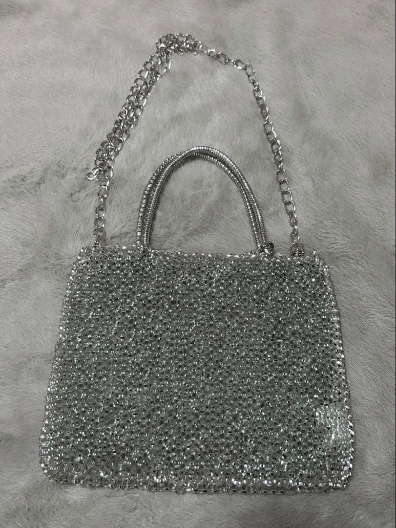 アンテプリマ スクエア ミディアム