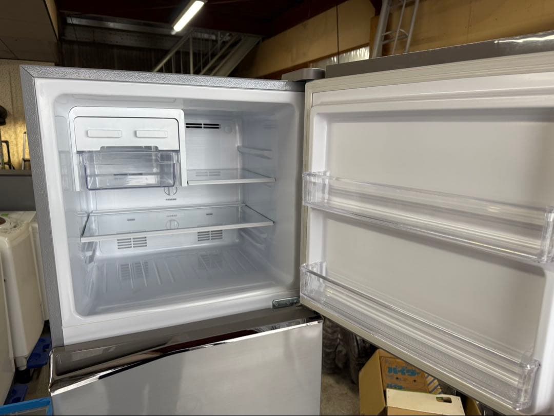 Panasonic ノンフロン冷凍冷蔵庫　NR-B251T-SS 2022年