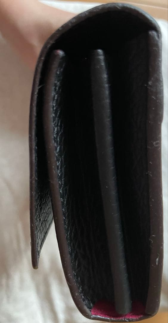 黒 ルイヴィトンポルトフォイユ カプシーヌ長財布 M61248