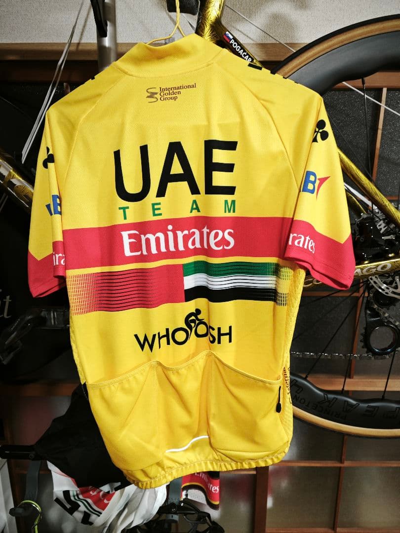 UAE Team Emirates ポガチャル サイン入り
