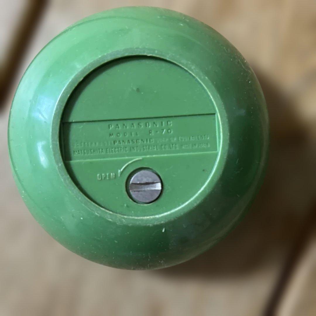 ダ*イ様 ナショナルパナソニック R-70 吊り下げ可能AMラジオ　グリーン