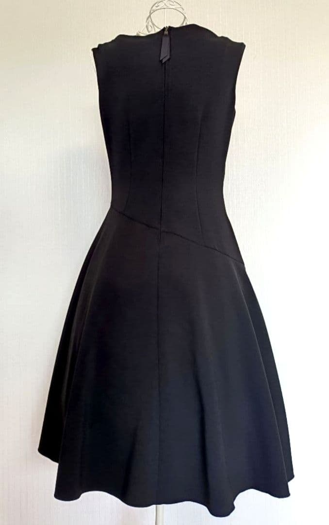 ☆フォクシーニューヨークワンピースブラック希少42☆