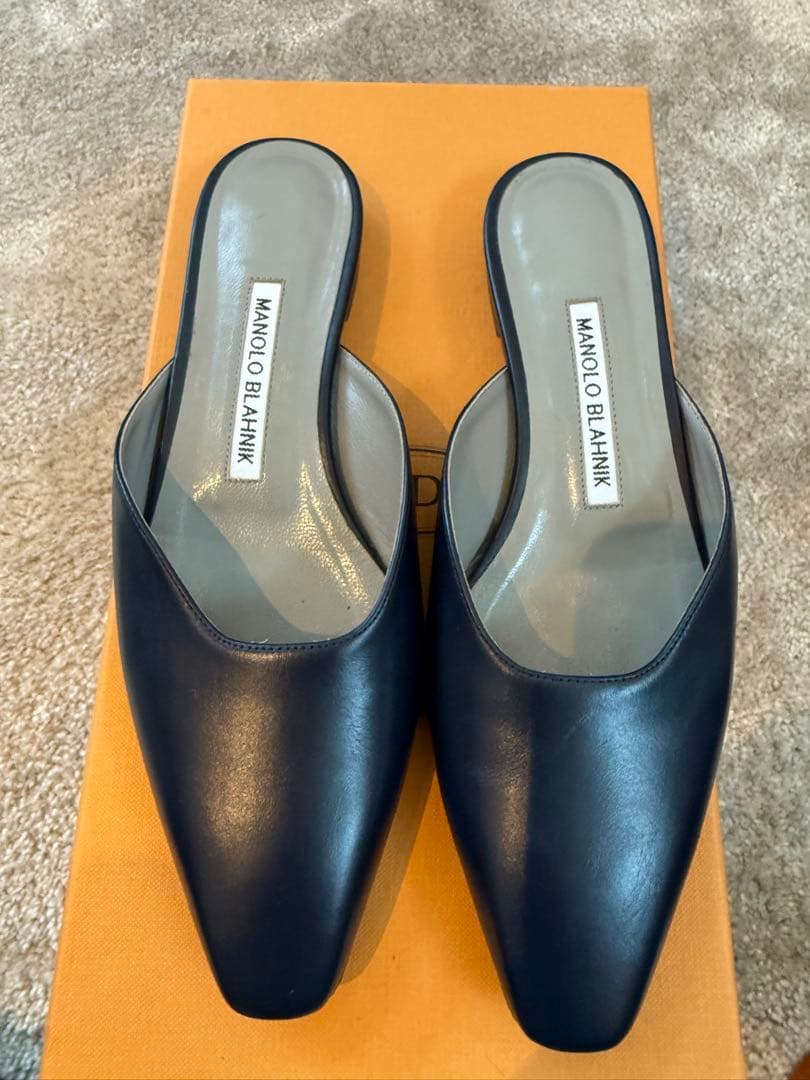 マノロブラニク ミュール 35ハーフ