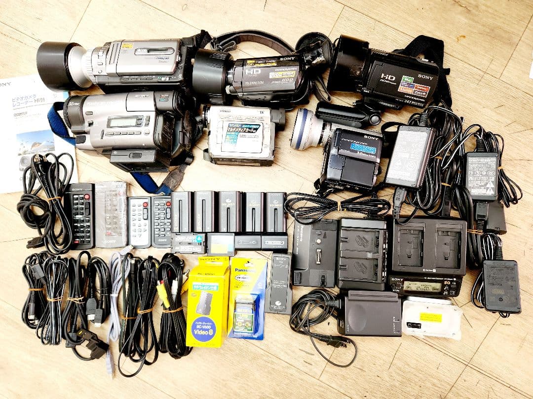 SONYハンディカム　まとめて　本体充電器バッテリー配線等現状品