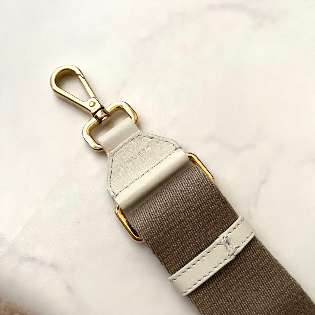 フェンディ ストラップユー ボア レザー ロゴ ショルダー紐 肩紐 シープスキン