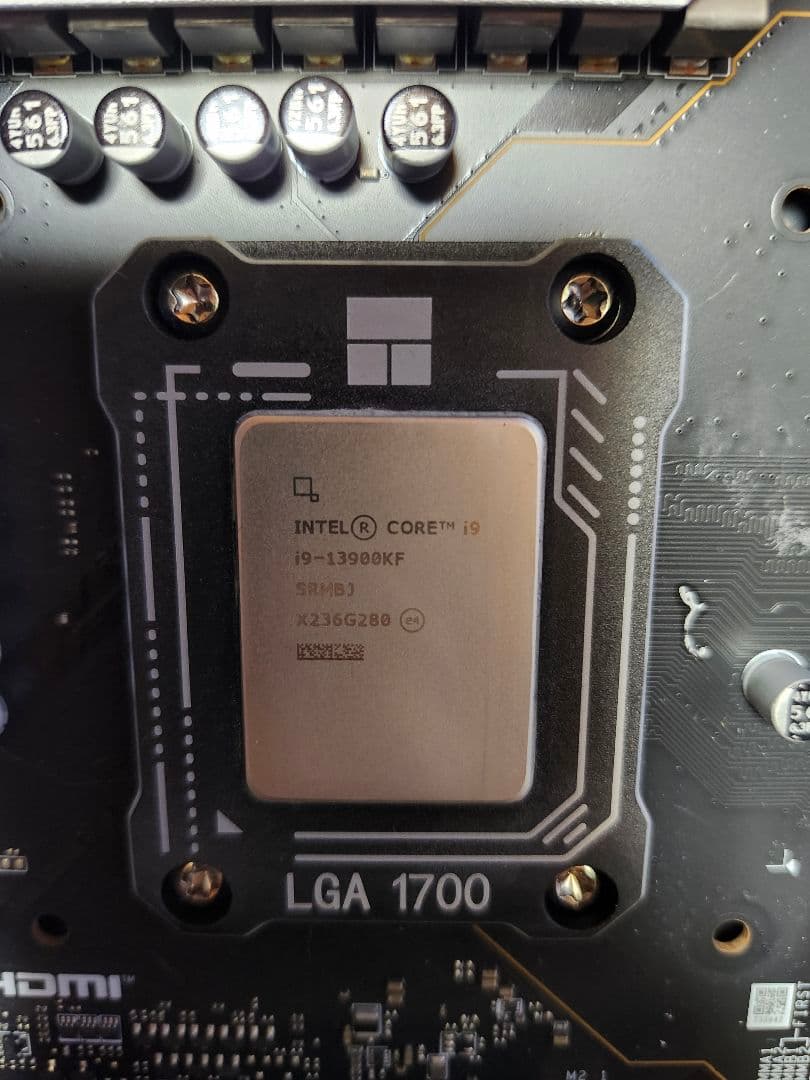 Z790 マザーボードとIntel Core i9-13900KF 動作品