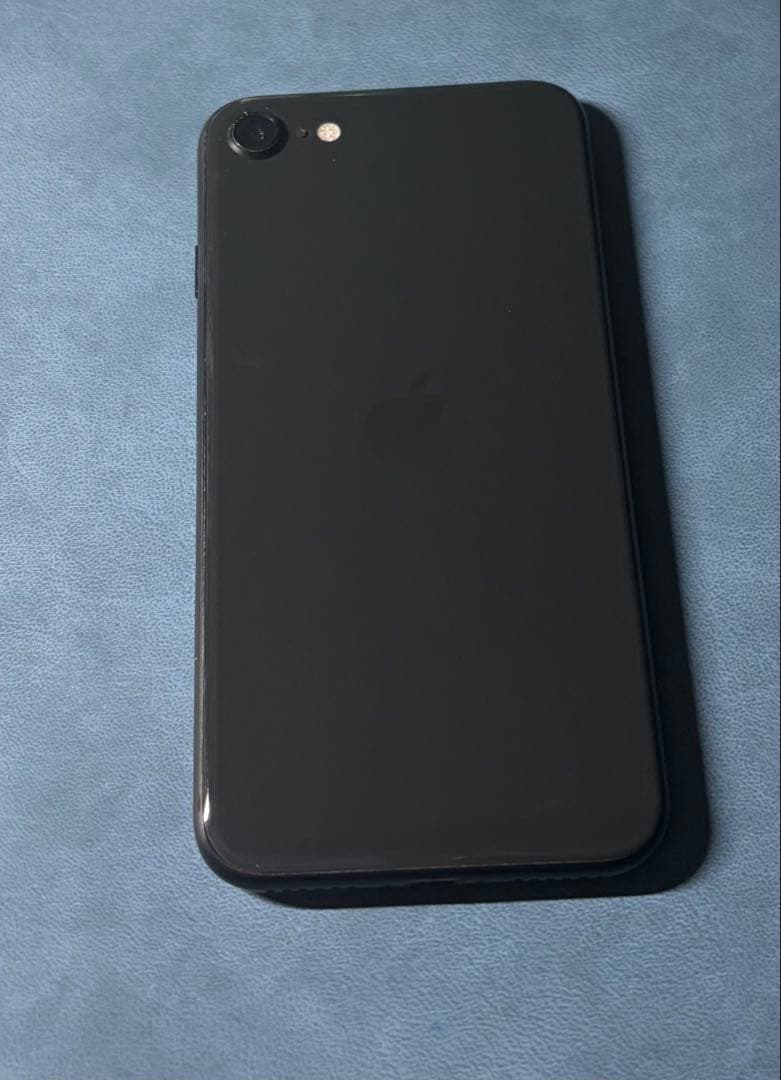 iPhone SE2 第2世代 128GB ブラック BT73%