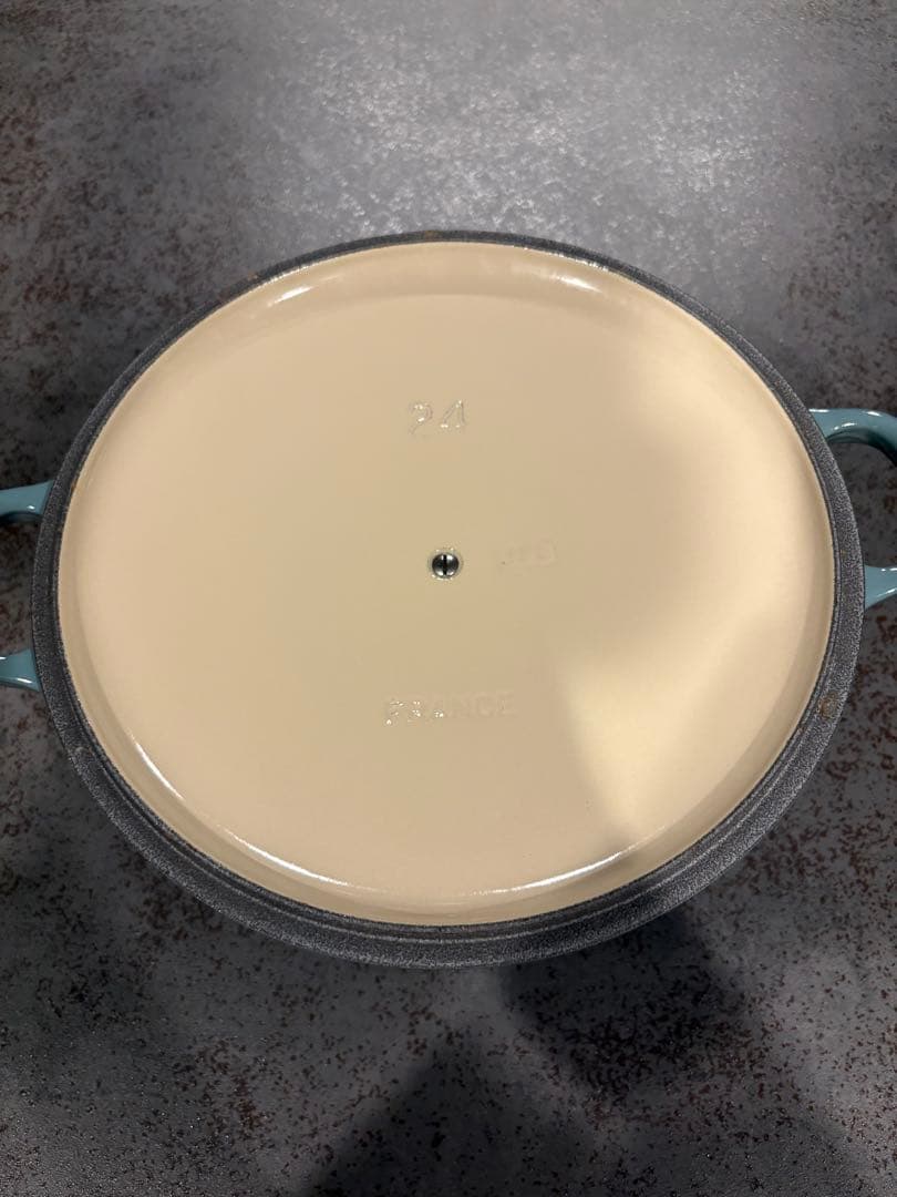 ル・クルーゼ(Le Creuset) オーシャン 限定色 ココットロンド24cm